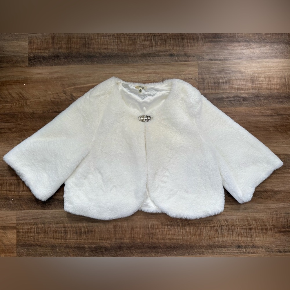 Elegant White Faux Fur Cape